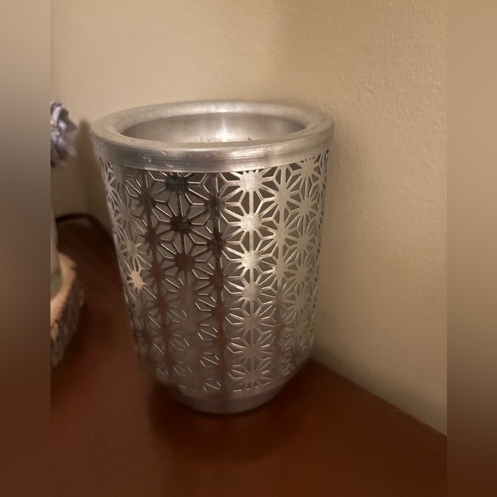 Silver Geometric Patterned Candle Holder
